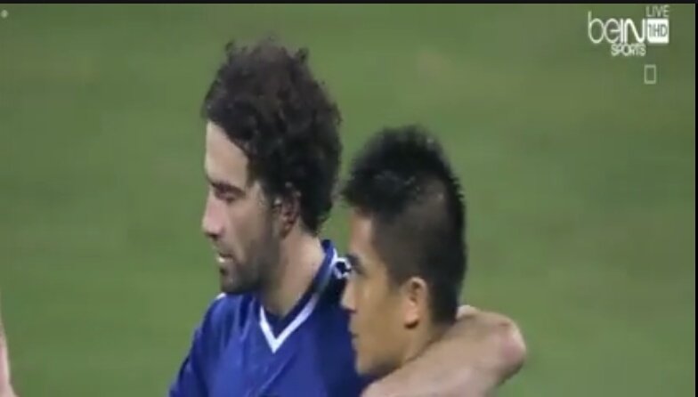 الف مبروك لنادي
#القوه_الجويه
كفيتو وفيتو وبالواحد جبتو الكاس وحمادي ما قصر