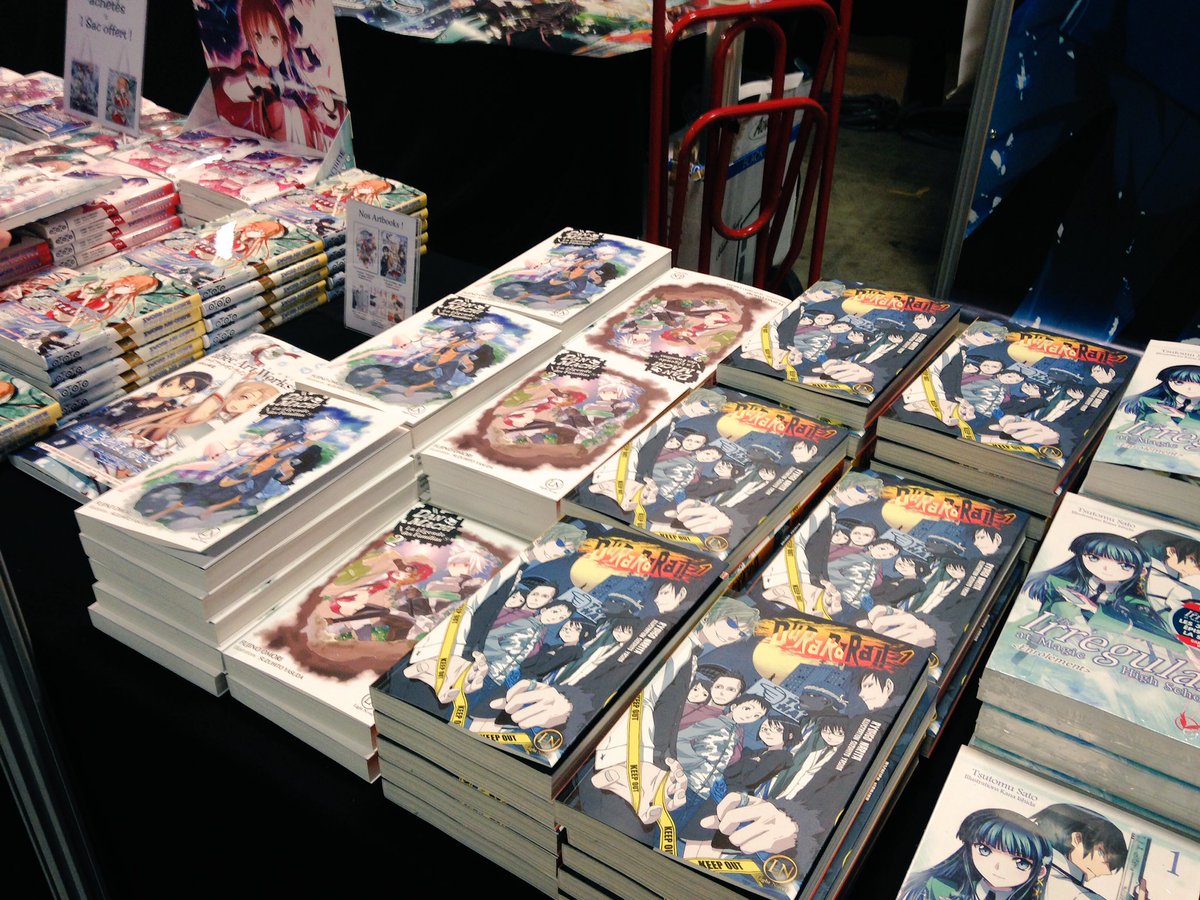 _odori_'s tweet photo. Nan mais regardez...! Si ça fait pas vibrer votre âme de fan ça ! Plus beau stand de #PM2016 = @Ototoedition @TaifuComics @Editions_Ofelbe https://t.co/5Q0Ii16BsU