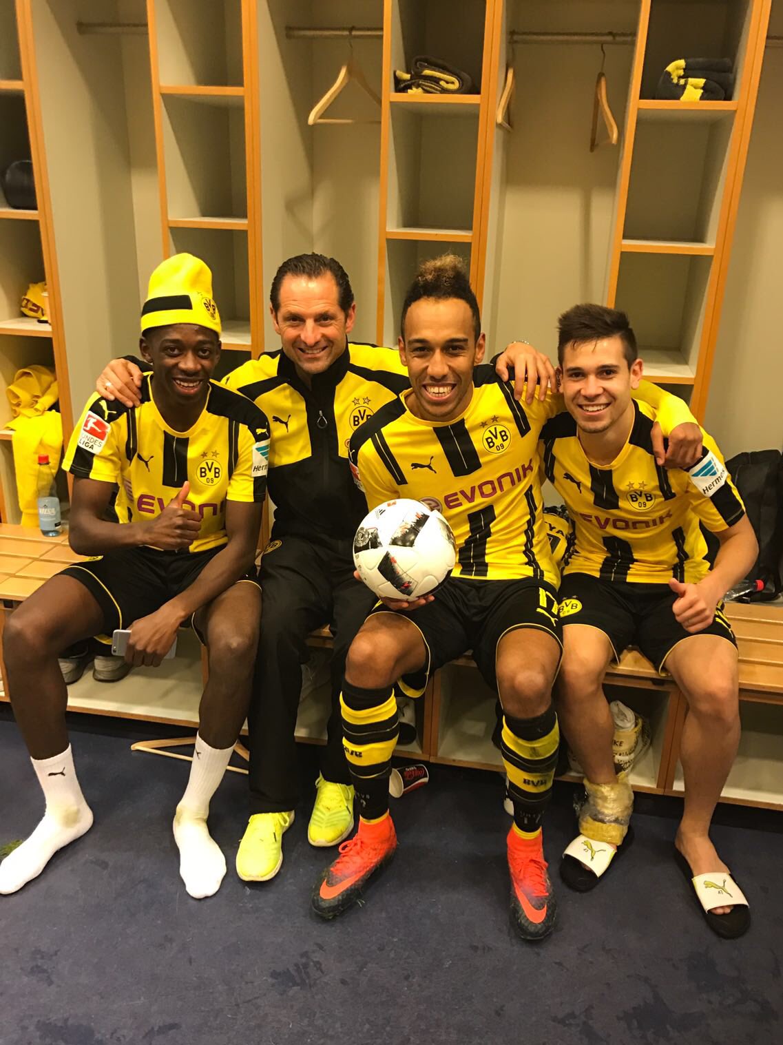 CwhKNwEXUAExl-G.jpg:large