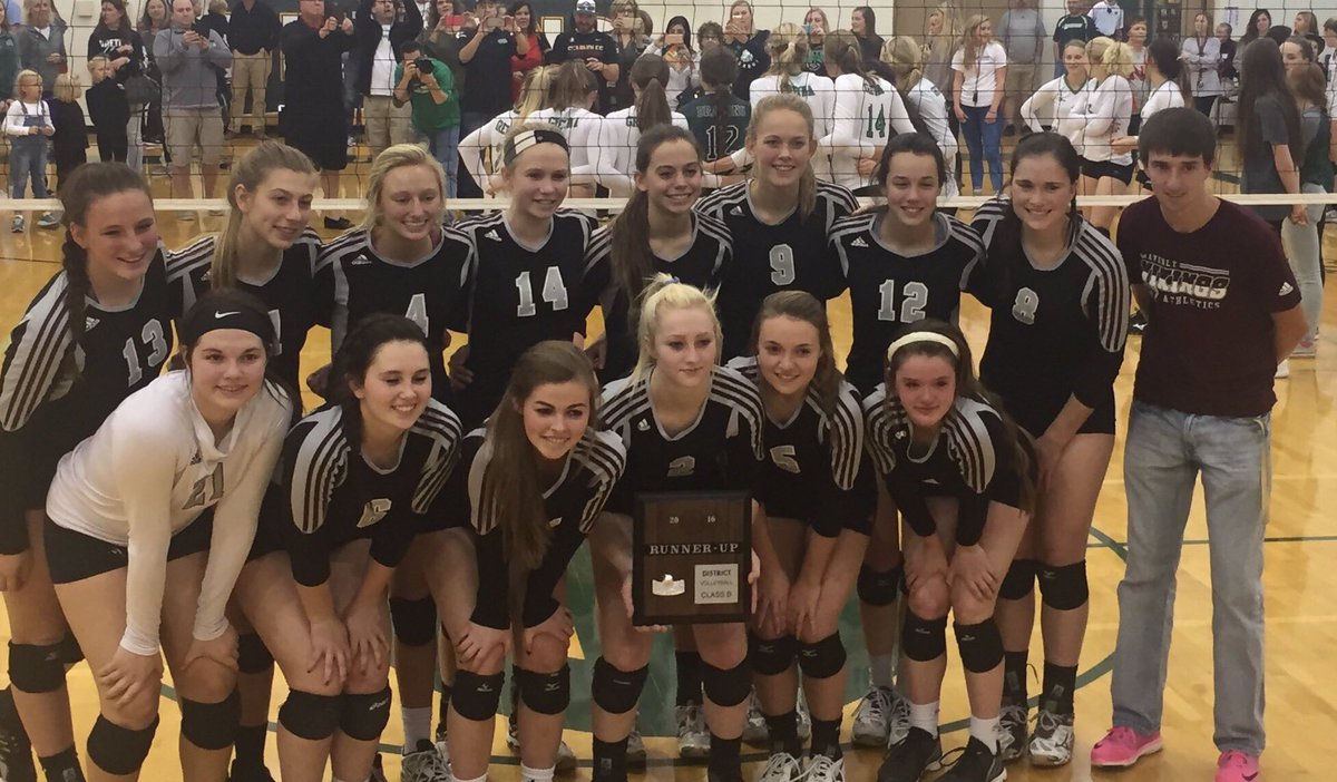 Viking_crew's tweet photo. We're proud, @VikeVolleyBench.
Heck of a season. https://t.co/po8ApEplbj