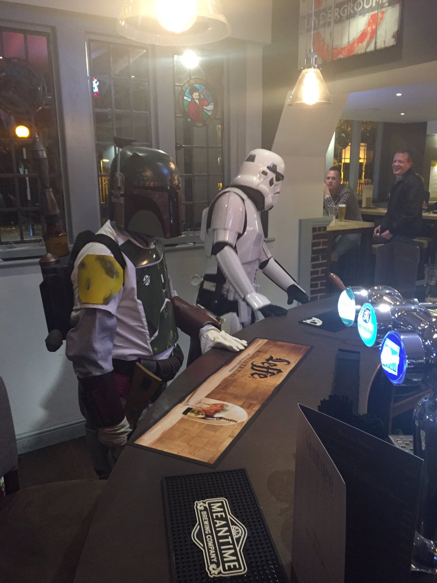 changeofhart's tweet photo. "Aren't you a little short for a stormtrooper?"
Random visitors at the #ventureinn #reigate https://t.co/slBoSnzmyU