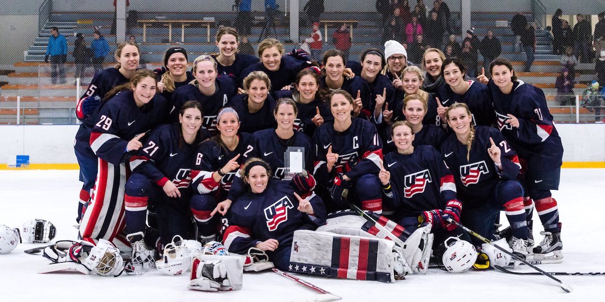 Hockey teams. Алекс карпентер хоккеистка. ice hockey team. usa national hockey team. hockey team usa 1992.