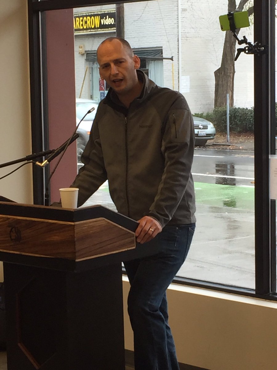 CascadeED's tweet image. Roosevelt protected bike lane opening!