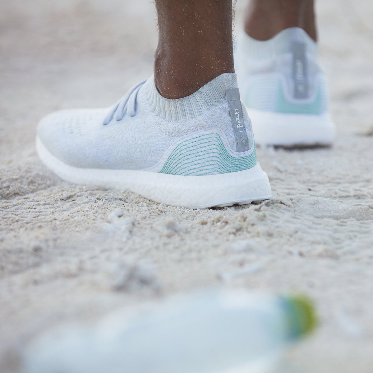 ub uncaged white