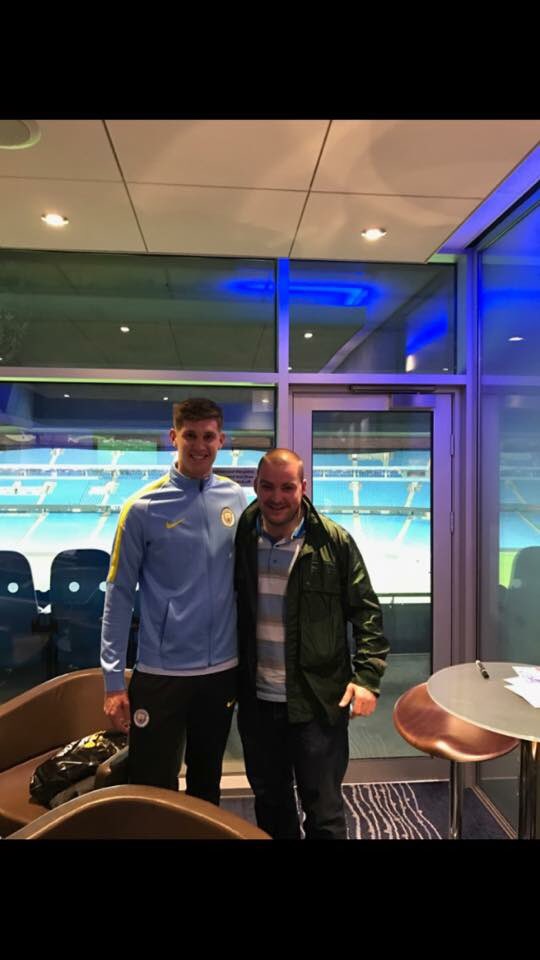 Nice touch by John Stones taking his time out to have a photo with this disabled fan 👏🏻👏🏻