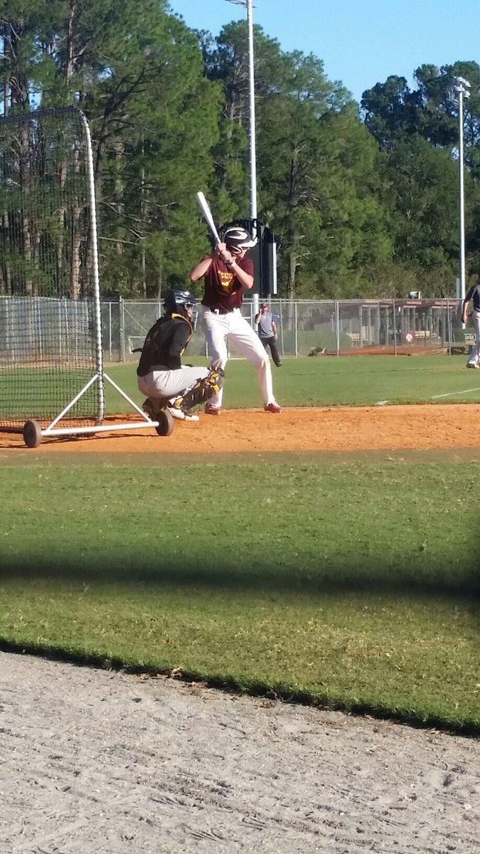 JacobRyan02's tweet photo. #balltime https://t.co/hJBDhCK46u
