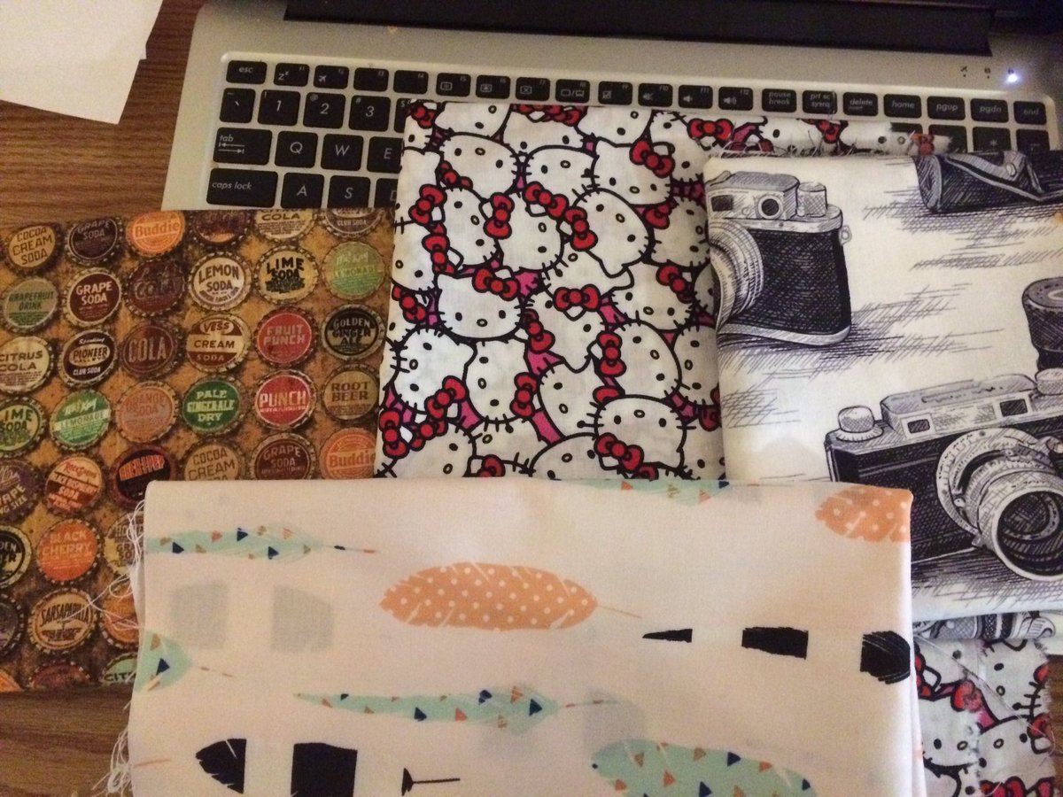 thebunnybundle's tweet photo. This is the fabric I picked out for our stockings https://t.co/SBqb6f2Ie5