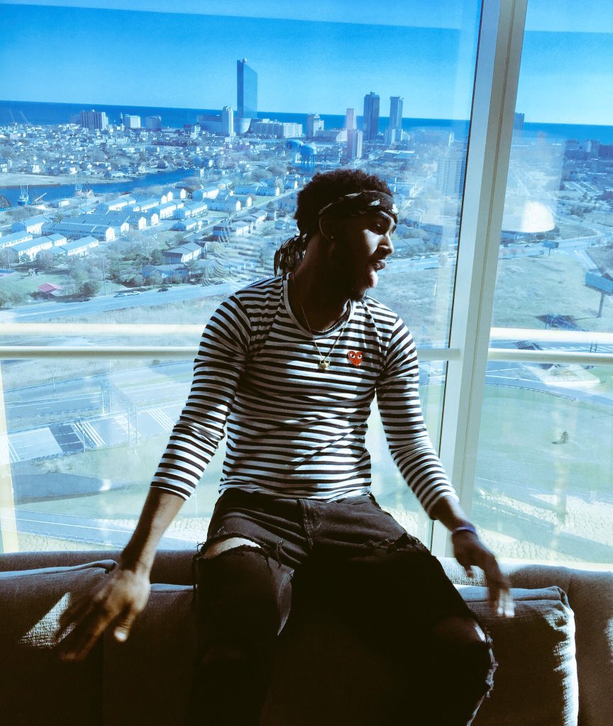 TrueDreamJuan's tweet photo. ZADDY gone pull up..🎈 https://t.co/RiQOmz0fiG