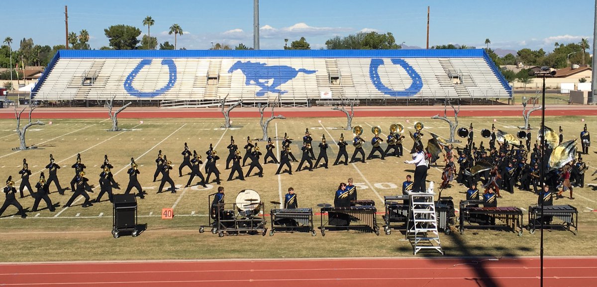 Way to start the day Wolf Pack!!@SuperSlothKing <a href="/ChandlerUnified/">Chandler Unified School District</a> <a href="/chsmarchpack/">CHS Band</a> @LRother_CHS <a href="/ABODA_AZ/">ABODA</a> #wolfy