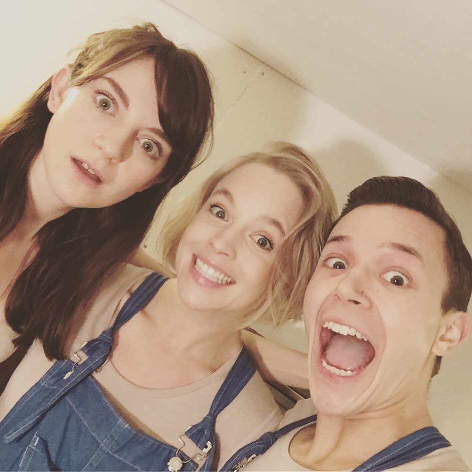 OfficialJassa's tweet image. Final show! Huge thank you to everyone who has supported this beautiful play. #SkinACatPlay #soldout @BunkerTheatreUK