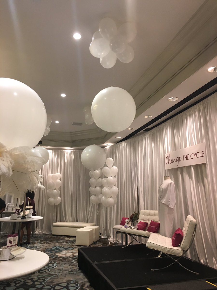 ChangetheCycle's tweet image. Here&apos;s a sneak peak of our white masquerade party! RT if we&apos;ll see you at 4! #DareToWearWhite #Blogalicious8