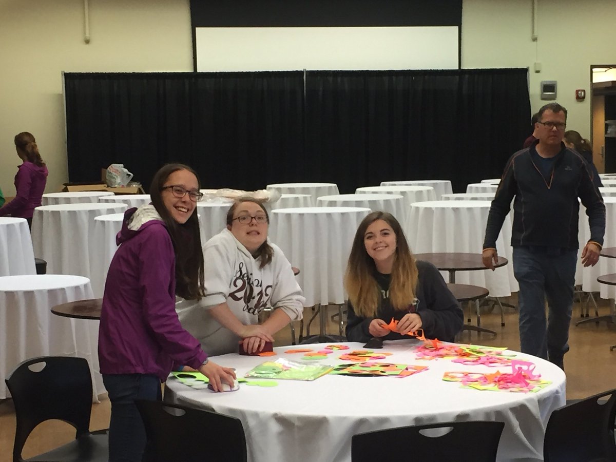 MIHSBand's tweet photo. Getting ready for our annual Band Together party and auction tonight! #bandtogether2016 https://t.co/WsaaowYIv5