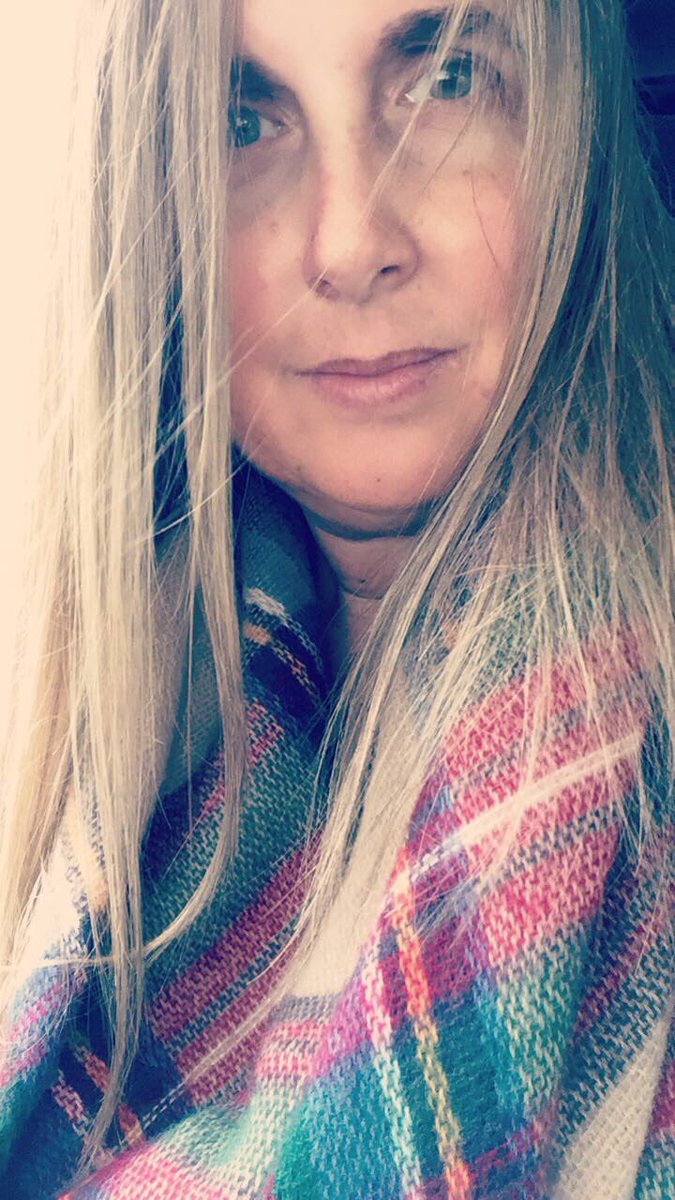 kikbee's tweet image. First blanket scarf wearing of the season. #noteventhatcold