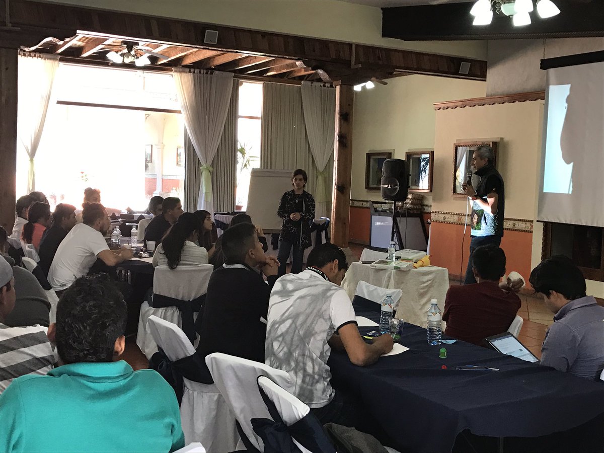 evecareta's tweet photo. ¿Cuál es tu causa? ... en #LabMich diseñando proyectos con valor #Juventud #Michoacán #MUKIRA https://t.co/qc4MezJNoI
