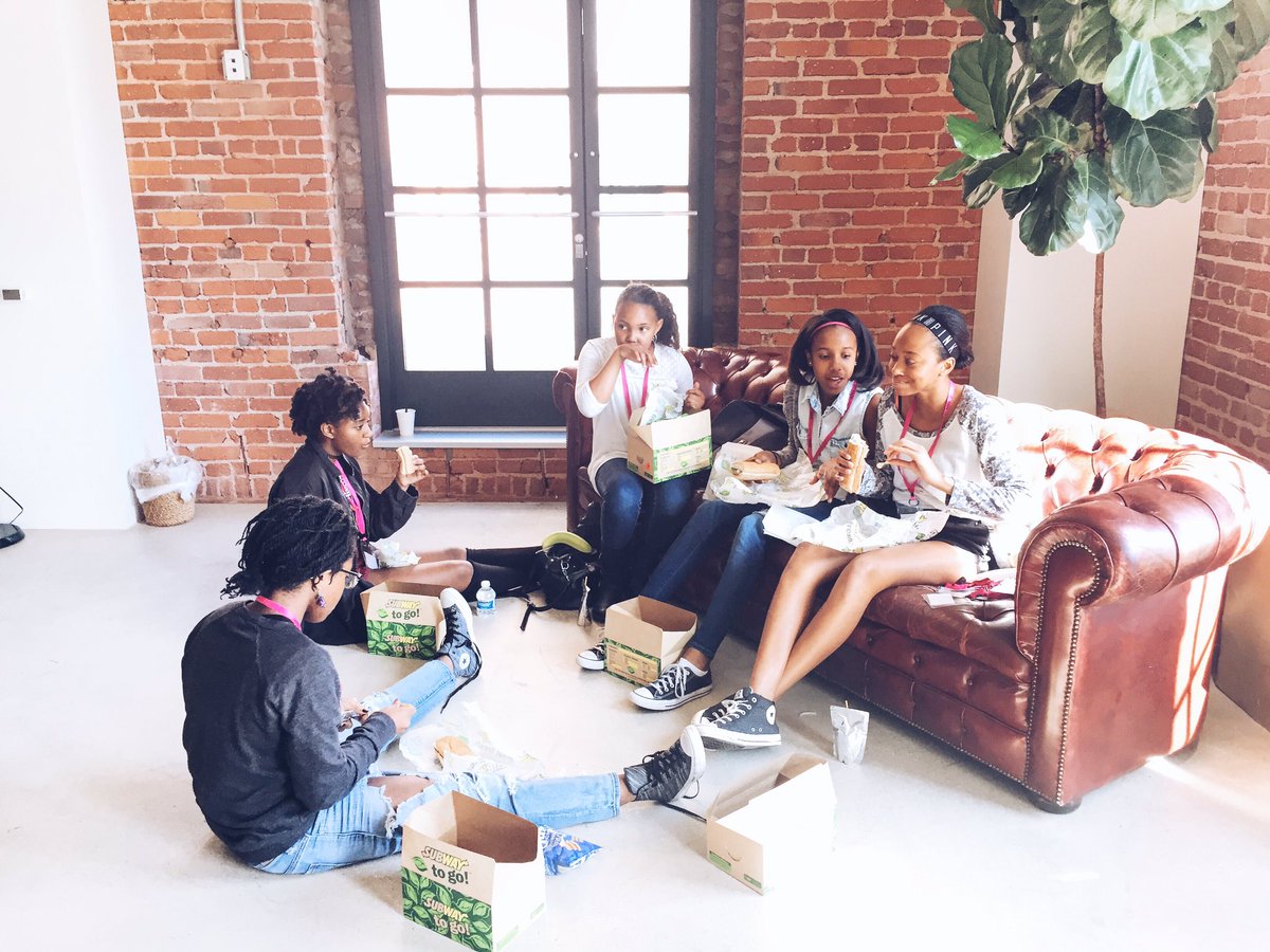 volunteerBGCLA's tweet photo. Lunch and conversation amongst new #STEM friends and teammates. #BlackGirlsCode #bgcla2016 #bgcrobotexpo #ChangeHERpath https://t.co/lopWsxoXXE