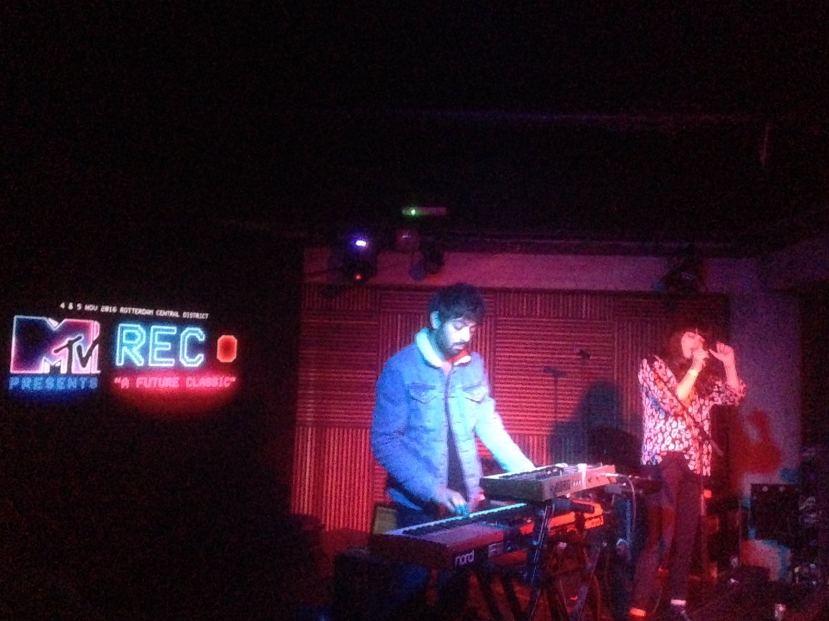 EBBMusiceu's tweet photo. Dark beats on @mtvnl #REC festival stage by @TearsMarble #dreampop https://t.co/iTbMwfOLaE
