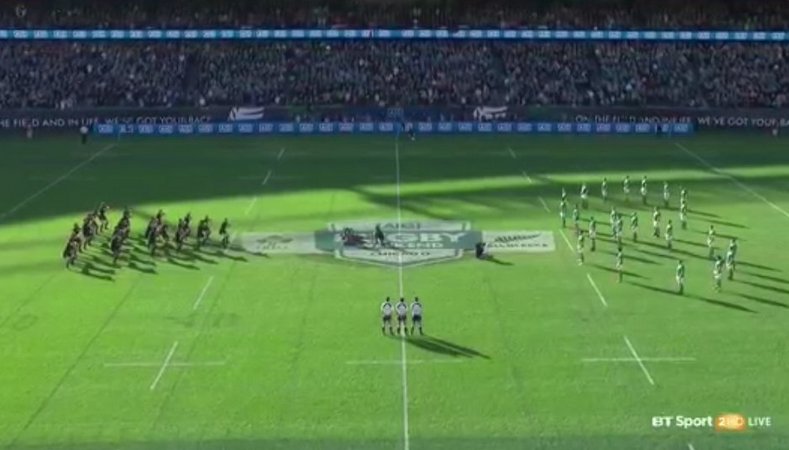 CLASS: Ireland facing the Haka in a figure of 8 in memory of Anthony Foley. Chills. #IREvNZL