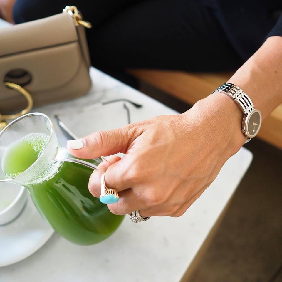 TimeCenterJo's tweet photo. Time to start the day on a healthy note! 
A free gift with every purchase from #Movado.  #TimeCenterJO https://t.co/S3V9NNV10S