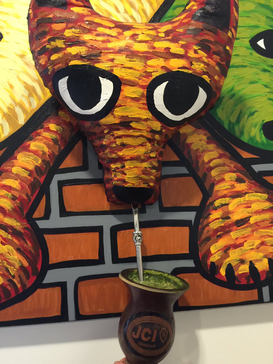 junmabe's tweet photo. Mateando em São Paulo com o Dog do Dan Mabe. Hehehe. #danmabe #mateando https://t.co/92sloXRpa4