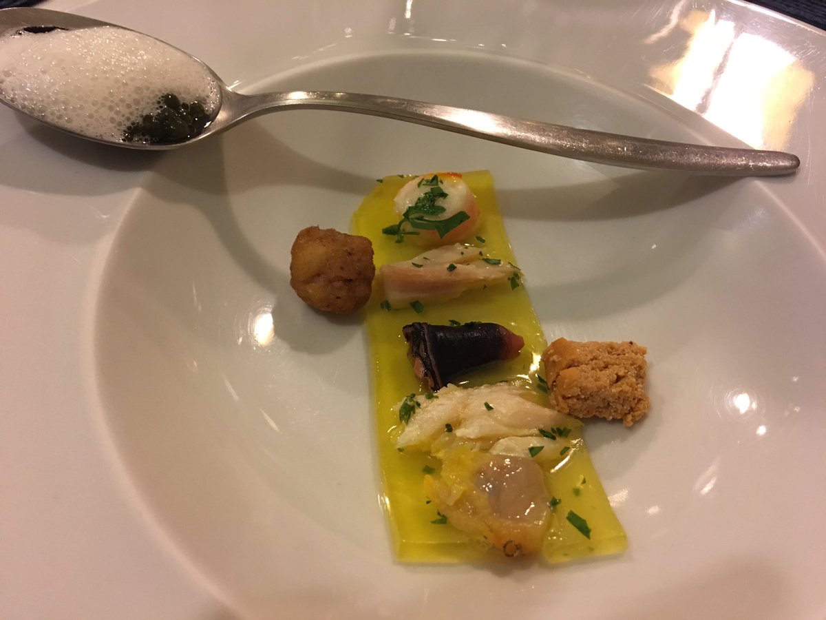 CelinaCatering's tweet photo. Tapa del #RestauranteColon "La sopa y el mar" #xantardetapas12 https://t.co/XI5TeyYwdN