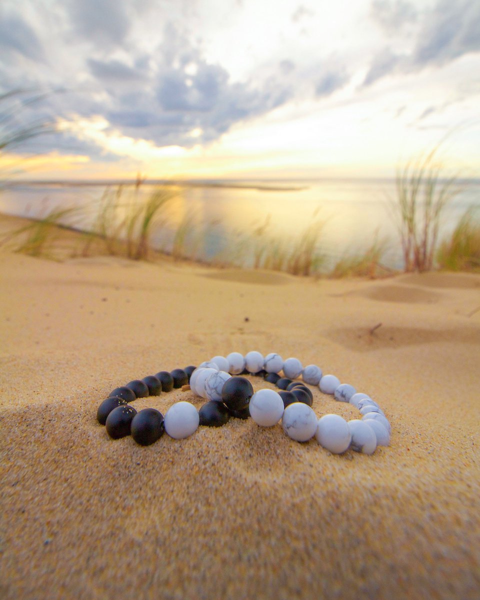 BuyAllDips's tweet image. "You are forever in my heart, no matter the Distance or Time apart"

Shop ❤️🌍⇝ AlphaAccessories.Co