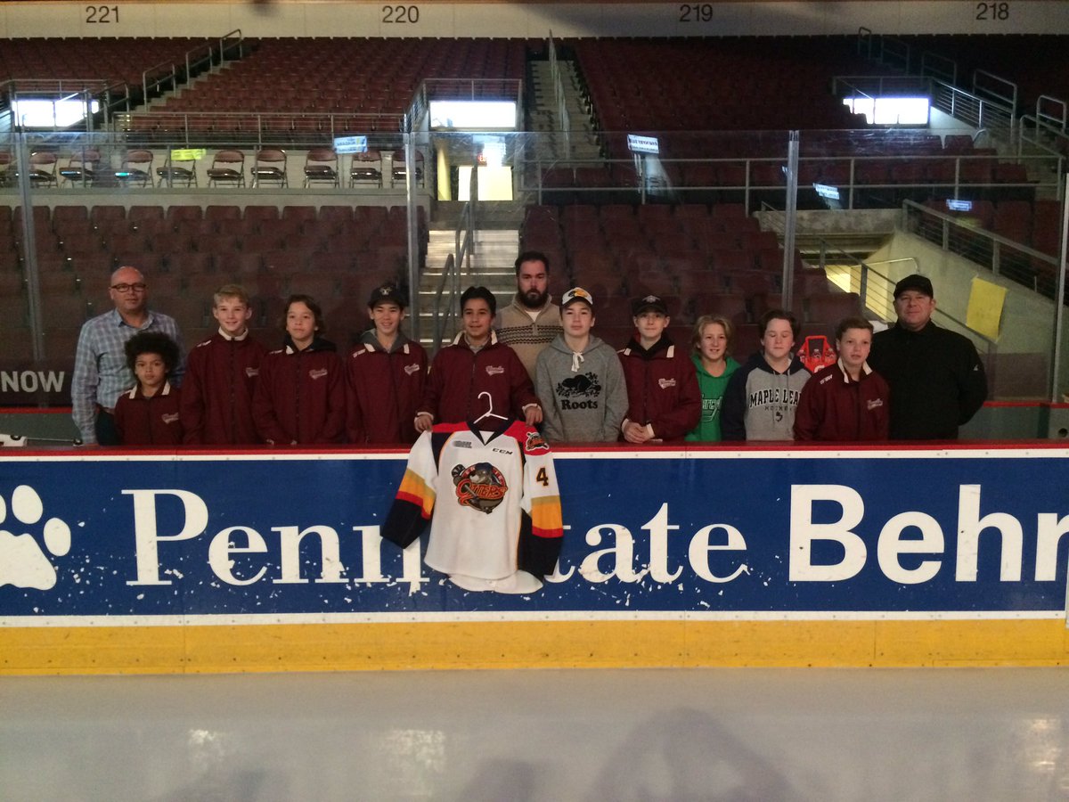 Conacher 2003's spend Gameday with <a href="/ErieOtters/">Erie Otters 🦦</a>. Thanks to GM Dave Brown