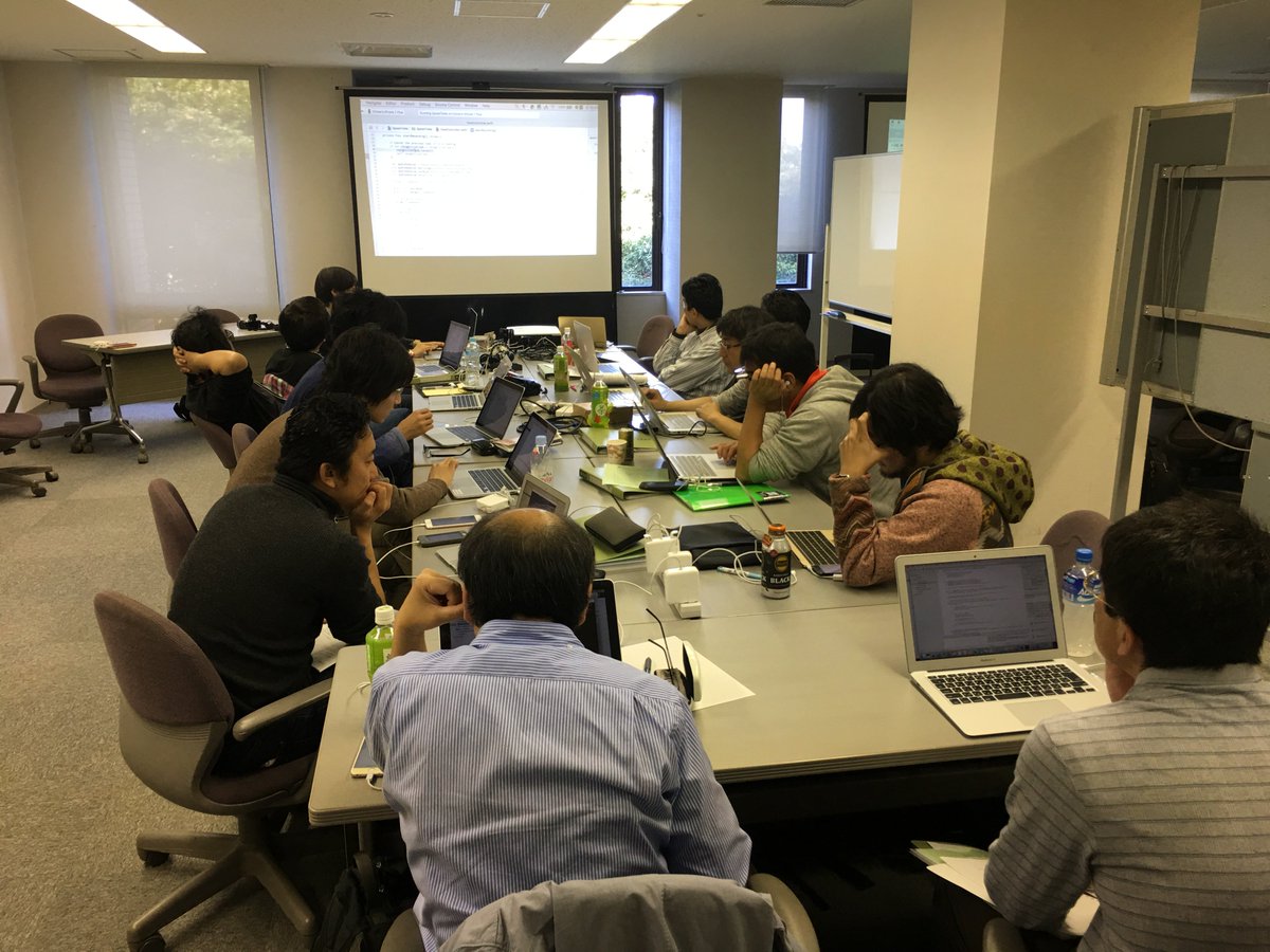 NPOMOSA's tweet photo. MSM in 湘南二日目「ワークショップ・音声認識 de ガジェット操作」落合理事。認識テストは「I have a pen...」 #MSM2016 https://t.co/sGuxzDxieT