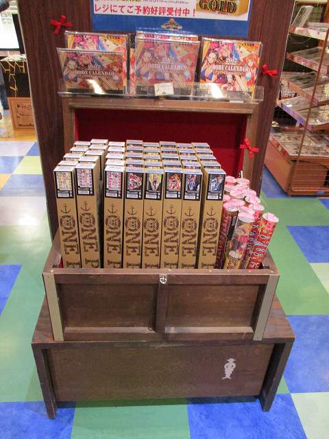 One Piece 麦わらストアあべの店 Auf Twitter 販売中 17カレンダー ボディポスターカレンダー ナミ 1 000円 税 麦わらストア ｏｎｅｐｉｅｃｅ