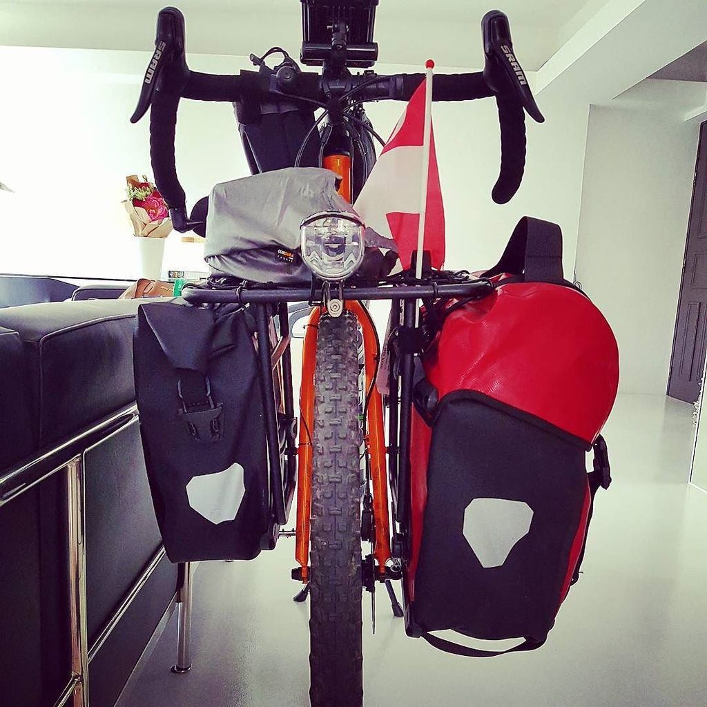brainopera's tweet photo. Think I'll stick with the smaller one... #Ortlieb #SpecializedAWOL https://t.co/LGOzJGb5mt https://t.co/YYG07tZgUc