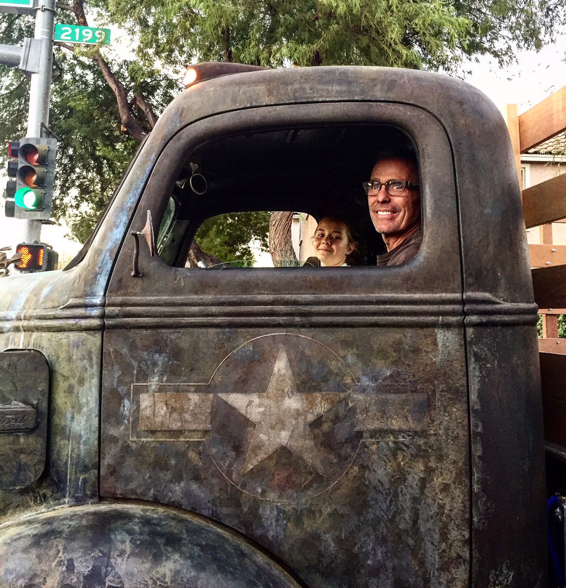 RealmofDesign's tweet image. #testdrive #scottmccombs #realmofdesign #Saturday #green #Recycle #vintage #art #artist #restoration #coe #bronze #ford #patina #LasVegas