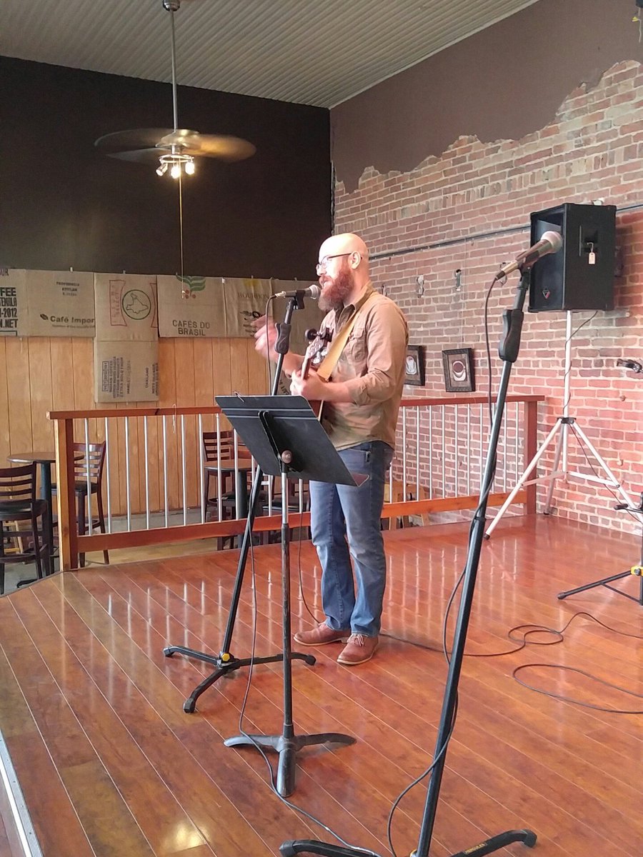 pjmcclure's tweet photo. Getting ready for @YourUncleSimon.  @ealove21 sound checking. https://t.co/TLKcOxqhHR