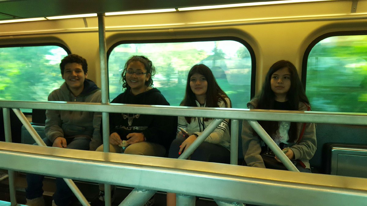cstocker116's tweet photo. 8th grade art club had a great day learning how to use public transportation and viewing amazing art. #RLMSpride https://t.co/fcvMyUVFPR