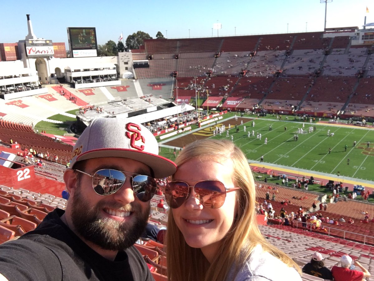 blakecowen's tweet photo. USC v. Oregon!! Here we go! #FightOn https://t.co/4k34o57FMA