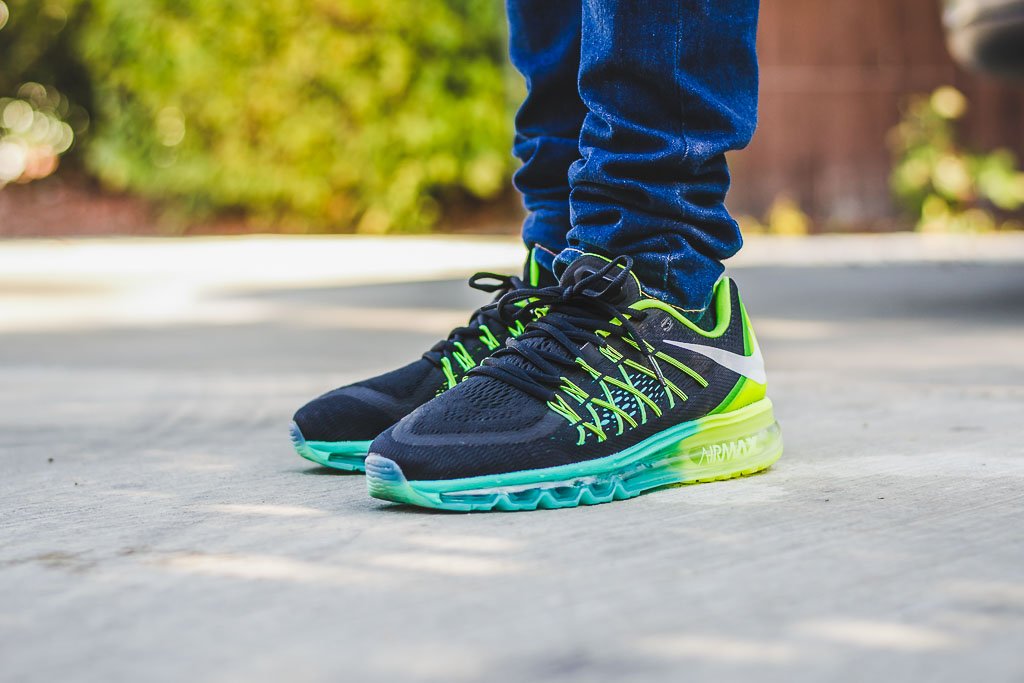 TonyDiamondsTDC's tweet photo. #wdywt On foot video review of these @nike #airmax2015 + where to find: https://t.co/q5lSDjfnPM https://t.co/tExj38DNje