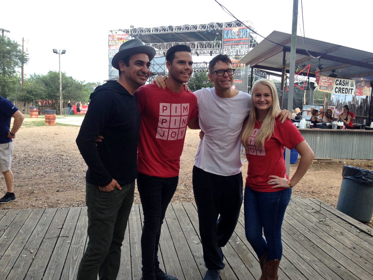 kase101austin's tweet photo. We've got fans repping #pimpinjoy shirts out at @nuttybrowncafe! Gates open in just a few minutes for the @RagingIdiots show #CML2016 https://t.co/fwrgIvrh8C