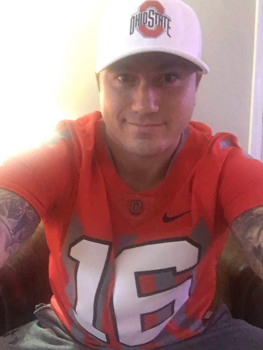 DustinFox37's tweet photo. #Throwbackswag #BeatNebraska https://t.co/xIYkYZBNOr