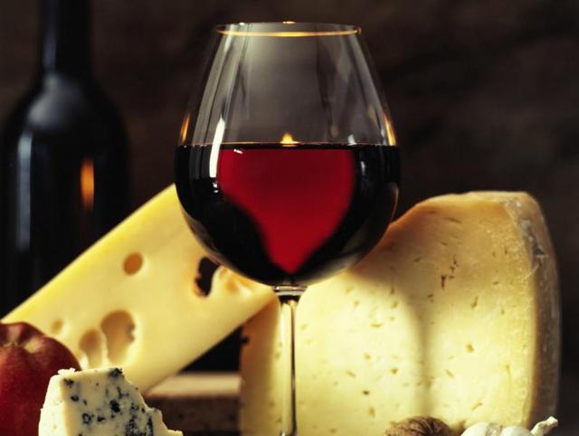 alawine's tweet image. Want to enhance the experience of drinking #wine? Team it up with #cheese hindustantimes.com/more-lifestyle…