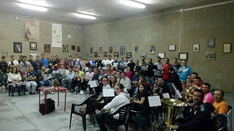 Gracias al trabajo de todos ya tenemos la marcha montada. El nombre de la marcha no es otro que "APRESADO", de <a href="/CristobalLG/">Cristóbal López Gándara</a>