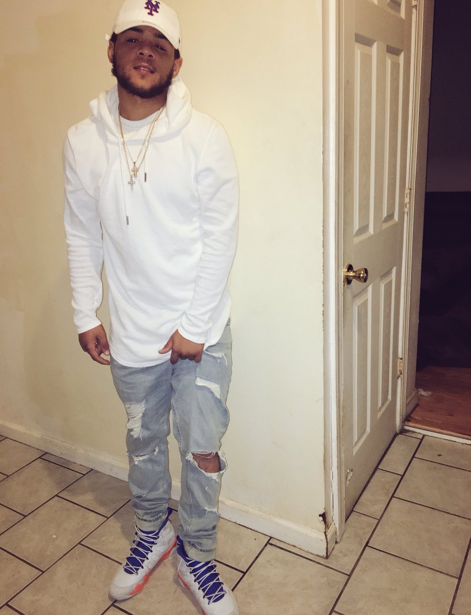 so_cvll's tweet photo. Young Bull 🤘🏽🔥 https://t.co/uJlYfzDQT4