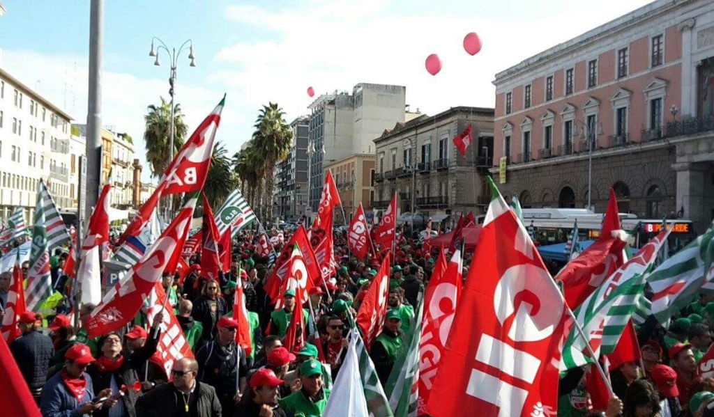 SLCCGILBari's tweet photo. Rassegna Stampa: SCIOPERO POSTALI in evidenza nella Gazzetta di BARI. https://t.co/lwpnr7Y7gG https://t.co/FdVSzk64IX