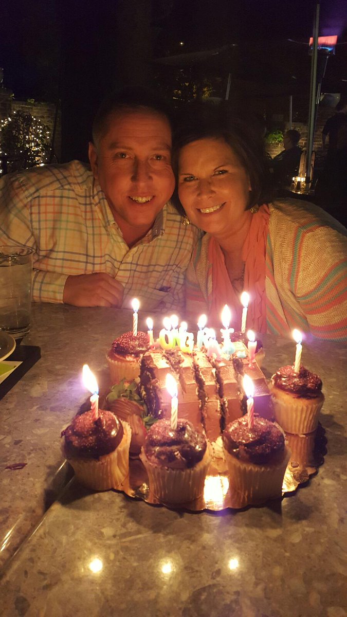myrascox1's tweet photo. Celebrating with family. Thank you for a great evening. Luv you all! @myrascox @sdickersonscs https://t.co/PZFSeupqei