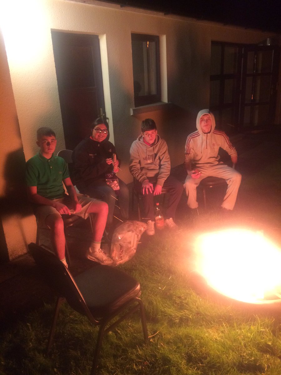 USDTYouthTeam's tweet photo. Late night fire and marshmallows @ActiveCN @mickymaco #SIF #OFMDFM #development https://t.co/gt7SgmttOS