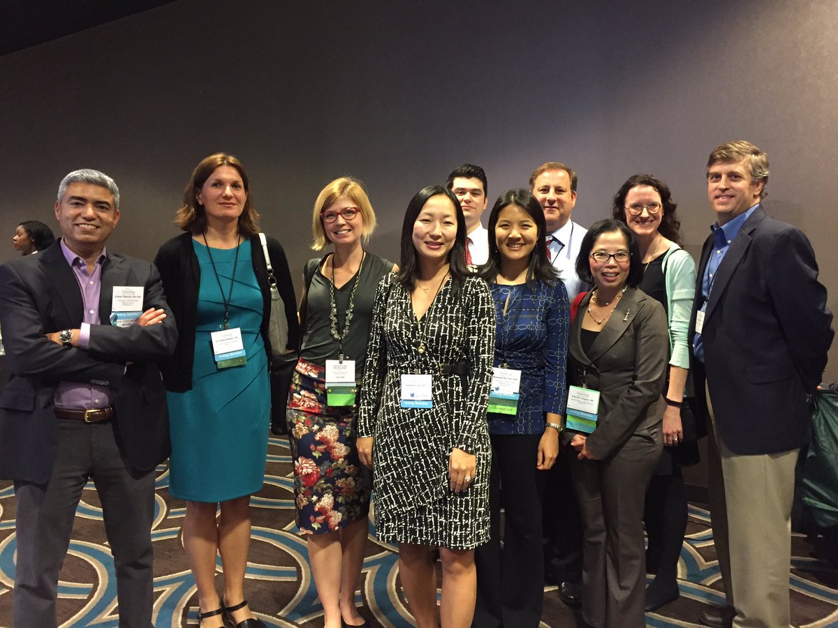 Sara_Jiang's tweet photo. Tweet-up at the reception! #ASC2016 @Cytopathology #ASCyto2016 https://t.co/rxxNnPhWCZ