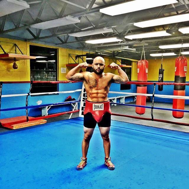 TonyGpresents's tweet photo. Daniel Placeres (2-0) takes Gavino Gauman (4-1) on the November 26 event!! Get your tickets at https://t.co/CPRTYYpADf
@placdani 
#sofights https://t.co/g2CeYGNwnr