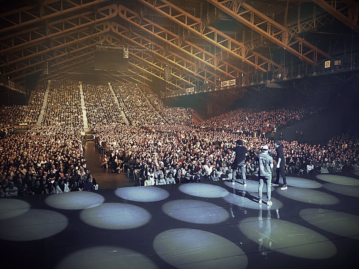 BigDavv's tweet photo. #ToutEstPossible #halltonygarnier #lyon ...... https://t.co/1GPQKtGdml