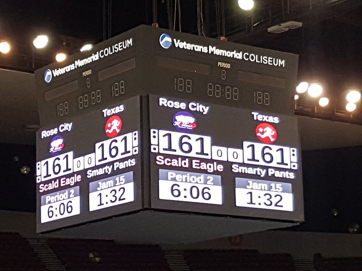debogunning's tweet photo. This game is incredible! # wftdalive #champsareamazing https://t.co/ju84Db6PT0