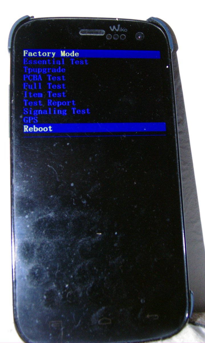Kiezkickerde's tweet image. Hm, @Wiko_Germany - mit welcher Tastenkombi bin ich denn jetzt plötzlich beim tweets lesen in den #FactoryMode gelangt? Soll das? #darknight