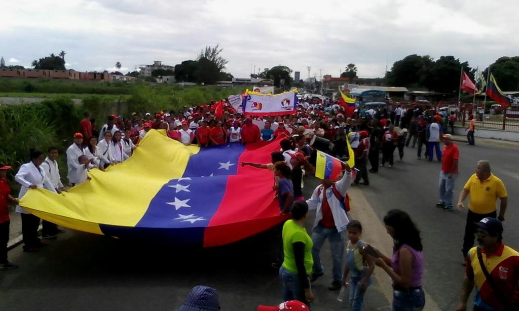 CHAMANCANDANGA's tweet photo. DESDE BOLIVAR #MisionesDeChavez hoy Marchamos x la Paz y en Defensa de la Revolución xq #ChavezViveEnTi y en Cada Hombre y Mujer dignificado https://t.co/SGKjN6SXQD