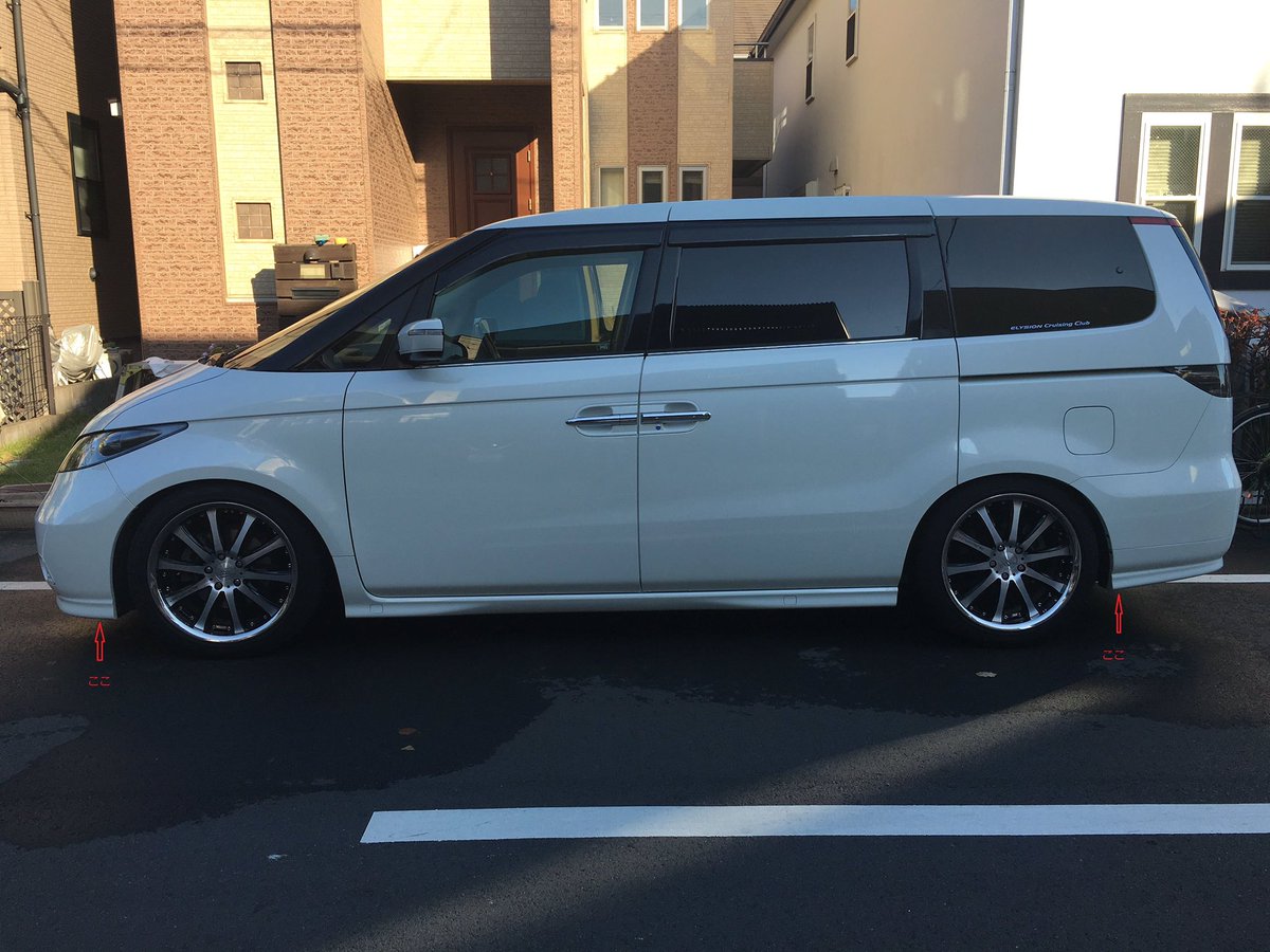 Iloveit マークx アルミテープチューニング エリシオン 矢印 左右 エンジンルームにも貼ってみました 効果はすぐにわかりました 全く効果が無いことに気づきます 爆笑