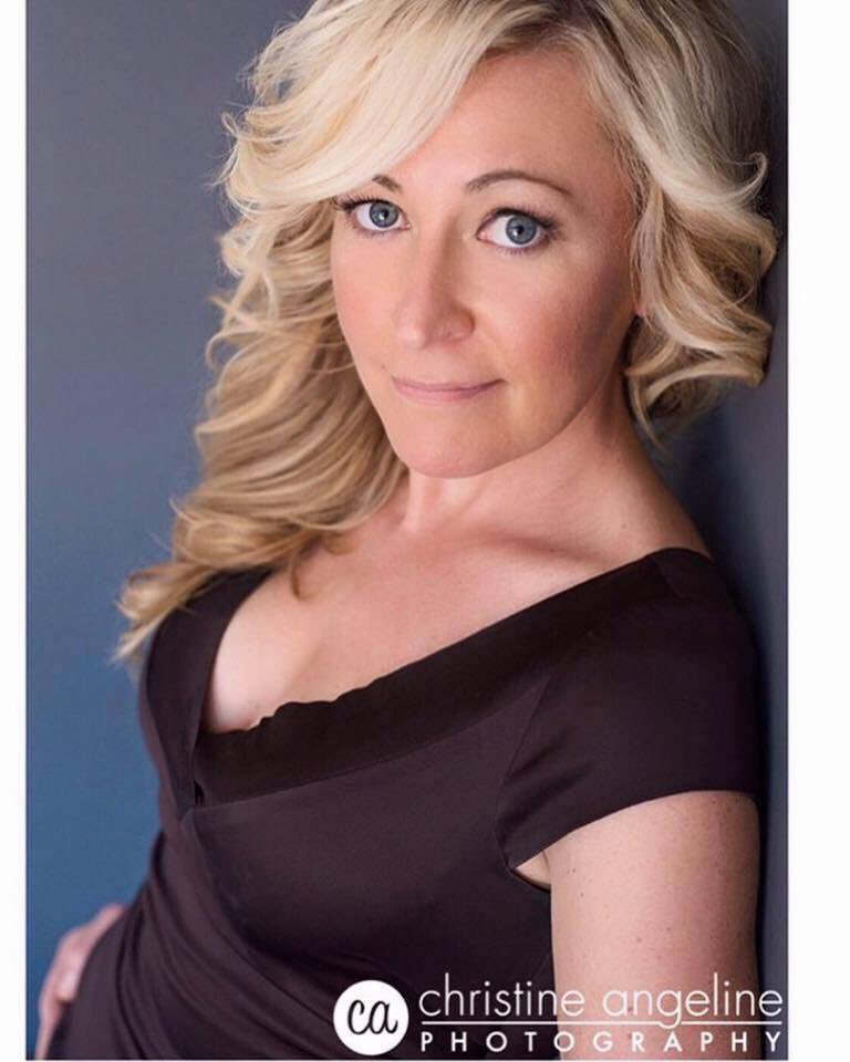 DeeJayShelly's tweet photo. When you hit a wall, there's always #music #femaledj @EastCoastTweets #getshellshocked #lovemusic #djlife https://t.co/Gpxrvp7hor